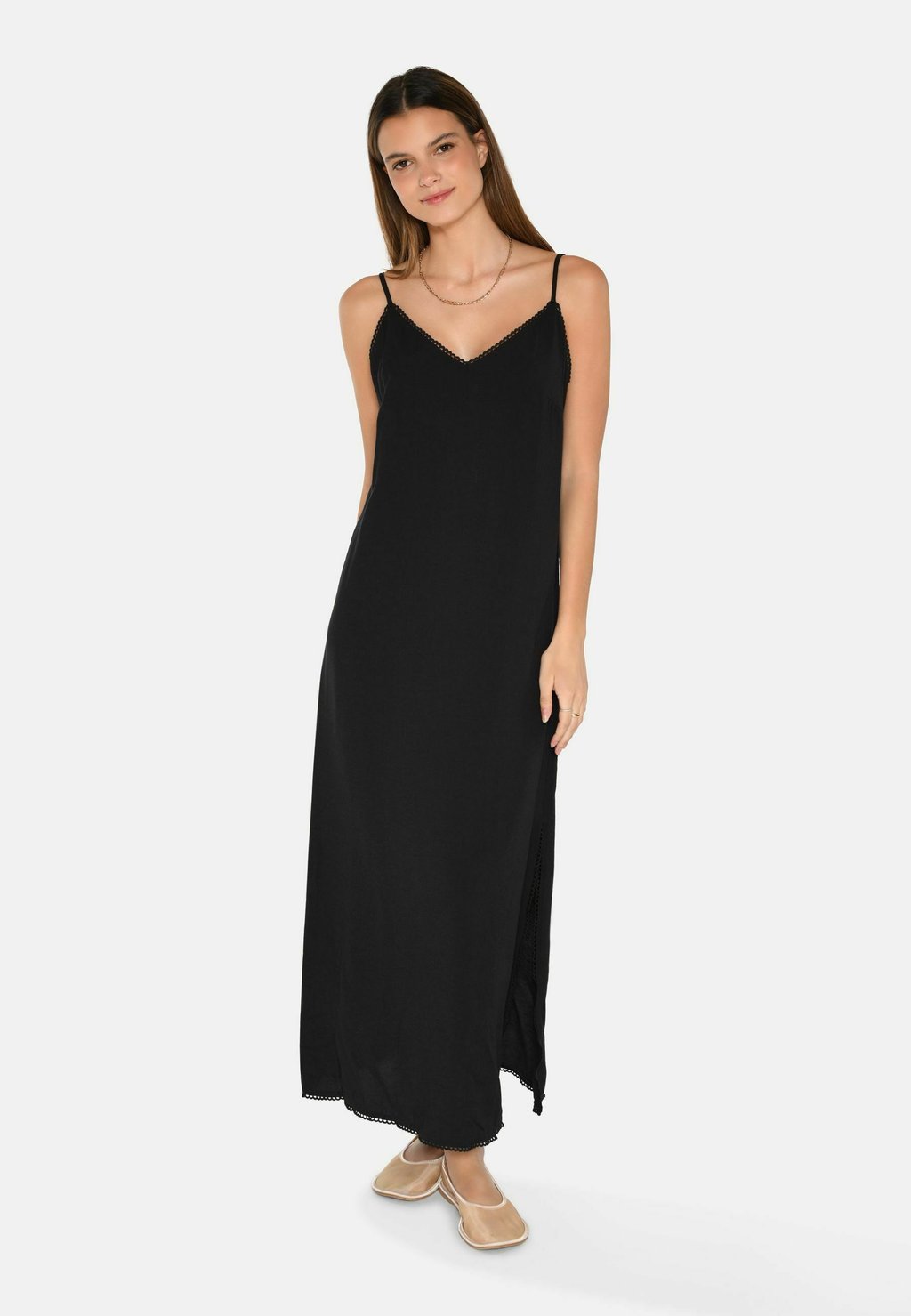 Платье макси ALANI Moves, черный
Платье макси ALANI Moves, черный