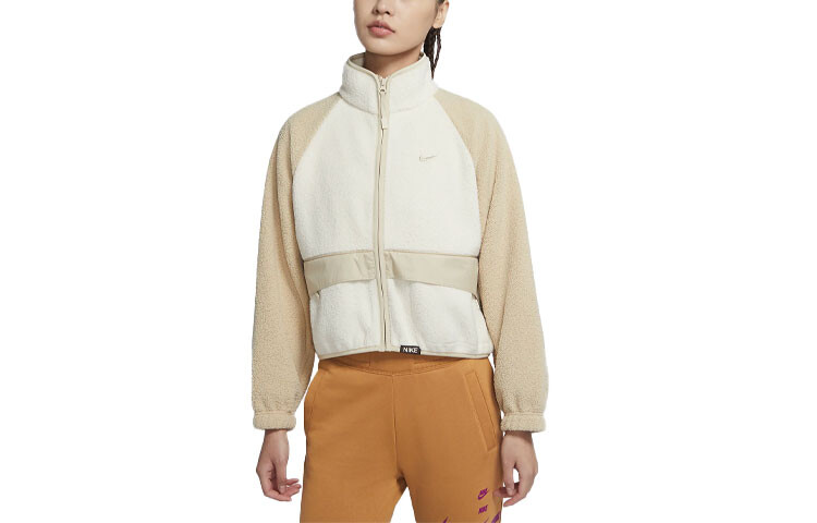 Женская куртка Nike, цвет Multicolor
Женская куртка Nike, цвет Multicolor