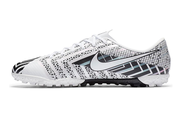 Бутсы Nike Mercurial Vapor 13 Kids' Soccer Shoes Kids
Бутсы Nike Mercurial Vapor 13 Kids' Soccer Shoes Kids