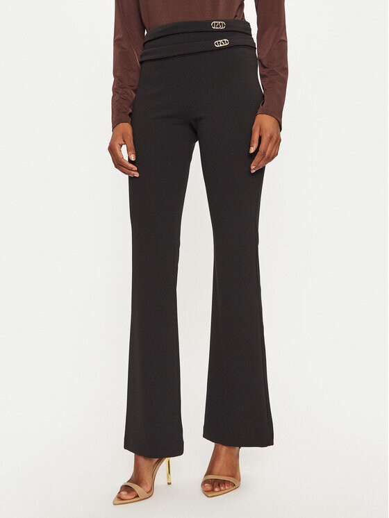 Тканевые брюки стандартного кроя Rinascimento, черный
Тканевые брюки стандартного кроя Rinascimento, черный