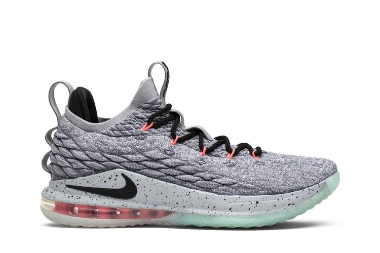 Кроссовки Nike Lebron 15 Low 'Melon', серый
Кроссовки Nike Lebron 15 Low 'Melon', серый