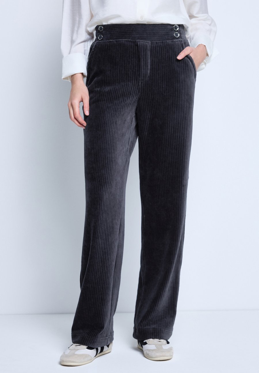 Брюки Street One Studio Trousers, Blau/Dark Blue
Брюки Street One Studio Trousers, Blau/Dark Blue