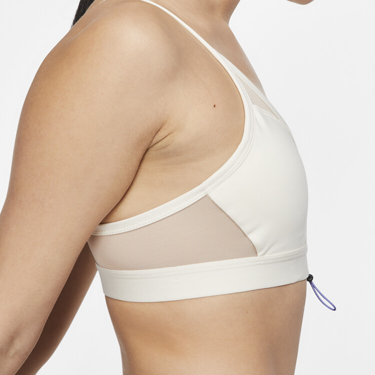 Спортивное нижнее белье женское Ivory White Nike
Спортивное нижнее белье женское Ivory White Nike