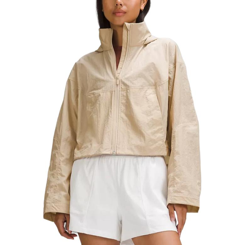 Легкая куртка Lululemon, цвет белый/бежевый
Легкая куртка Lululemon, цвет белый/бежевый
