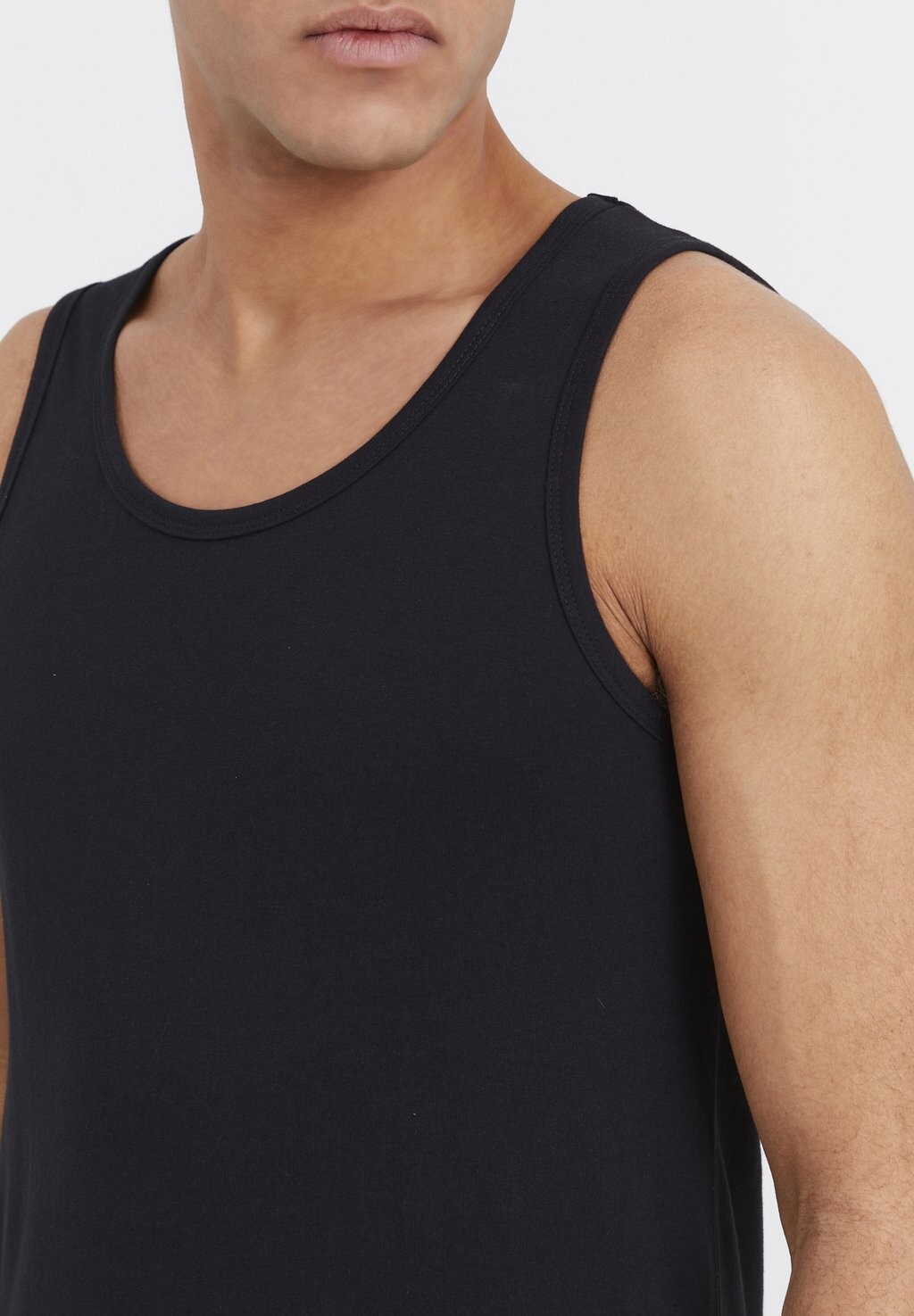 Топ Sdcasal Solid, микс цвета
Топ Sdcasal Solid, микс цвета