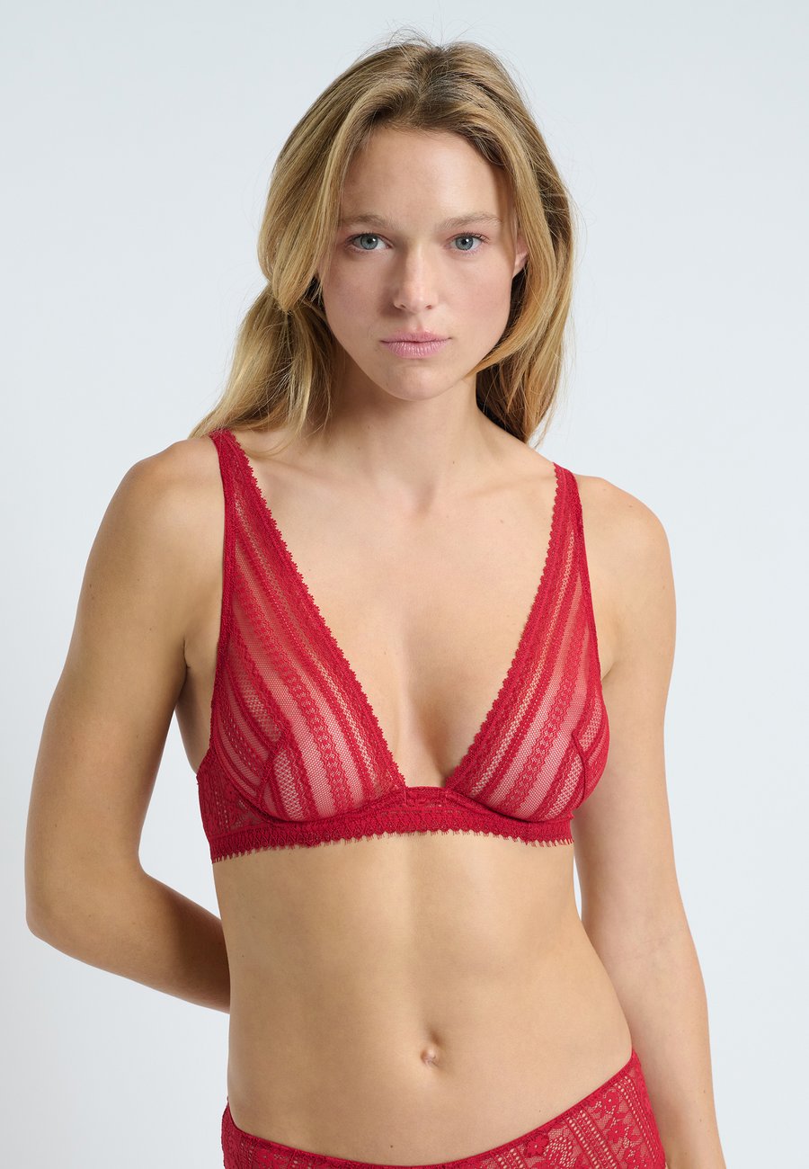 Бюстгальтер Etam AURA, Red
Бюстгальтер Etam AURA, Red