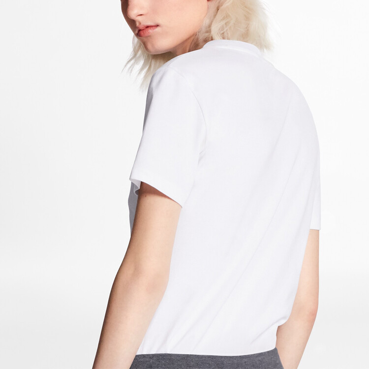 Новые квартальные продукты LV Футболка женская белая Louis Vuitton
Новые квартальные продукты LV Футболка женская белая Louis Vuitton