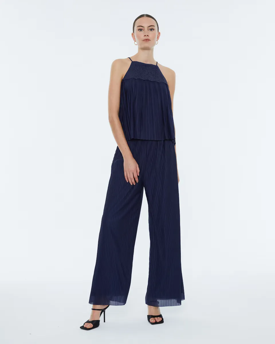 Женские широкие брюки из трикотажного полотна со складками, с эластичным поясом и подкладкой Andam, темно-синий
Женские широкие брюки из трикотажного полотна со складками, с эластичным поясом и подкладкой Andam, темно-синий