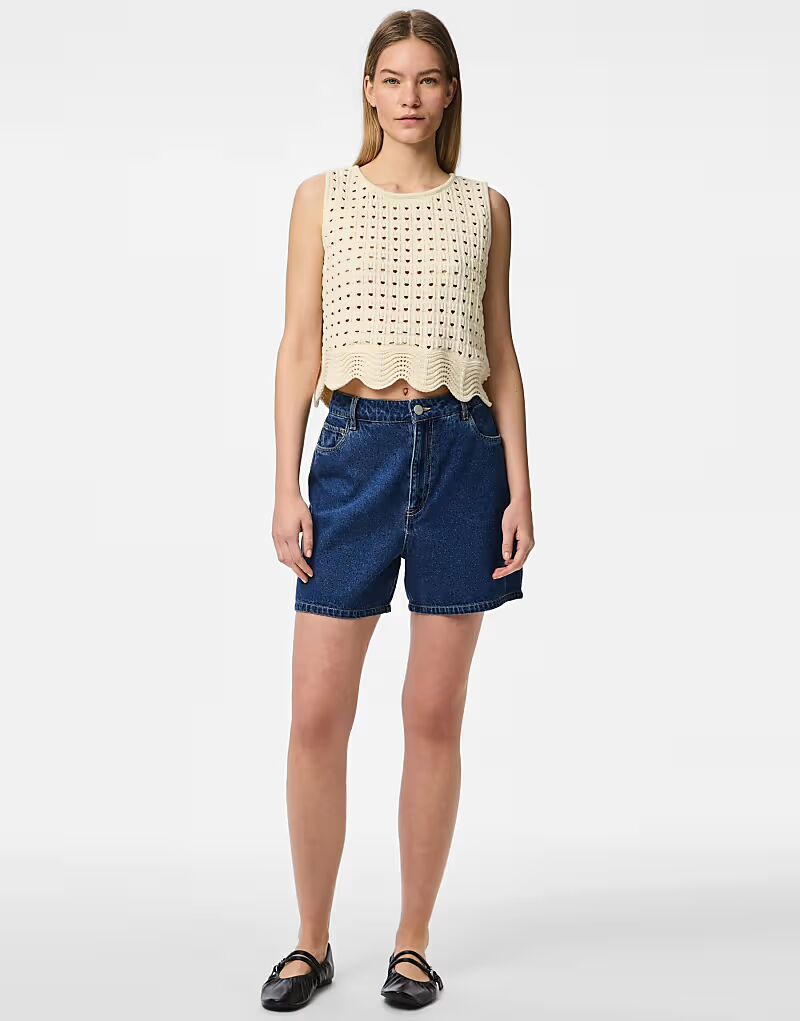 Джинсовые шорты Pieces из средне-синего денима
Джинсовые шорты Pieces из средне-синего денима