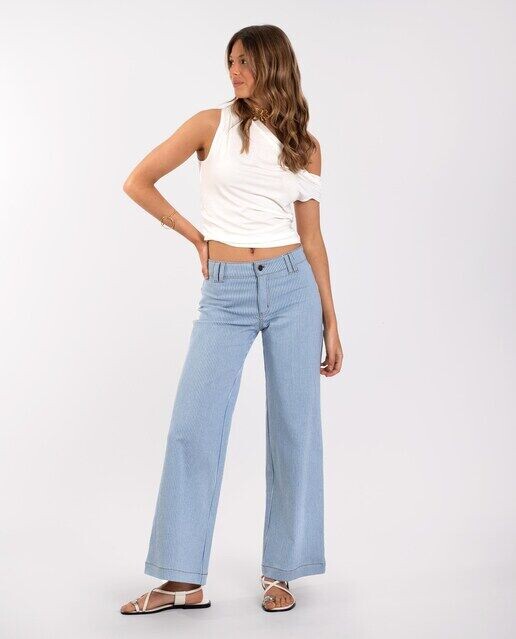 Женские брюки с карманами-сердечками The-Are, белый
Женские брюки с карманами-сердечками The-Are, белый