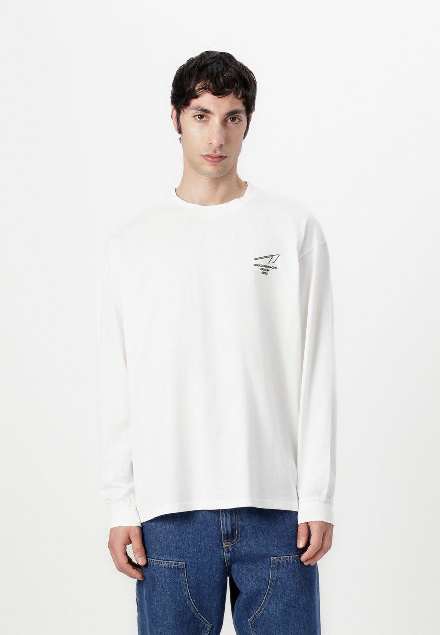 Топ ARKK Copenhagen LONG SLEEVE UNISEX, Off White/Off-White
Топ ARKK Copenhagen LONG SLEEVE UNISEX, Off White/Off-White