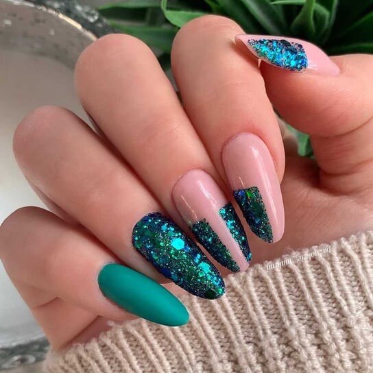 Порошок для ногтей с блестками-бомбой, Molly Lac
Порошок для ногтей с блестками-бомбой, Molly Lac