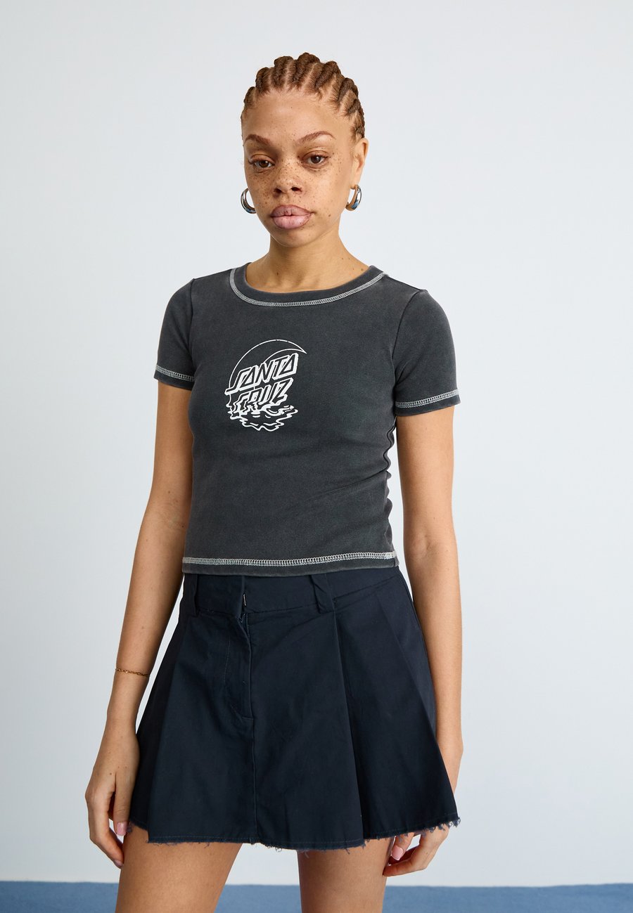 Футболка Santa Cruz MOON DOT REFLECTION FRONT, Black Acid Wash/Black, Черный, Футболка Santa Cruz MOON DOT REFLECTION FRONT, Black Acid Wash/Black
Футболка Santa Cruz MOON DOT REFLECTION FRONT, Black Acid Wash/Black, Черный, Футболка Santa Cruz MOON DOT REFLECTION FRONT, Black Acid Wash/Black