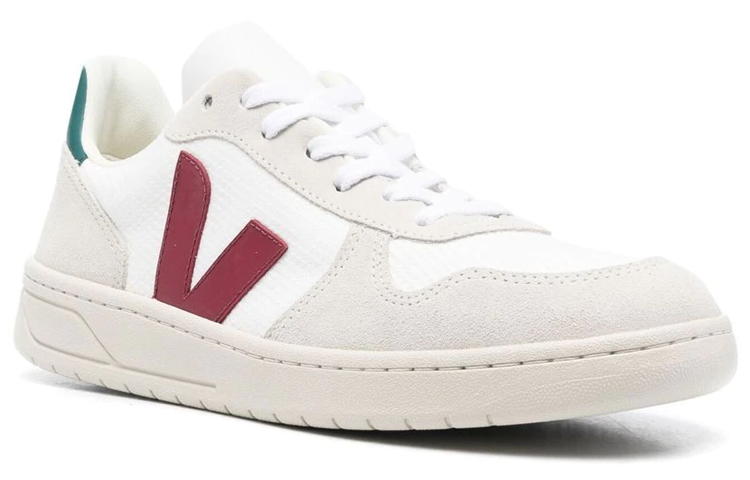 V 10 Low Top 'White Masala Brittany' VEJA
V 10 Low Top 'White Masala Brittany' VEJA
