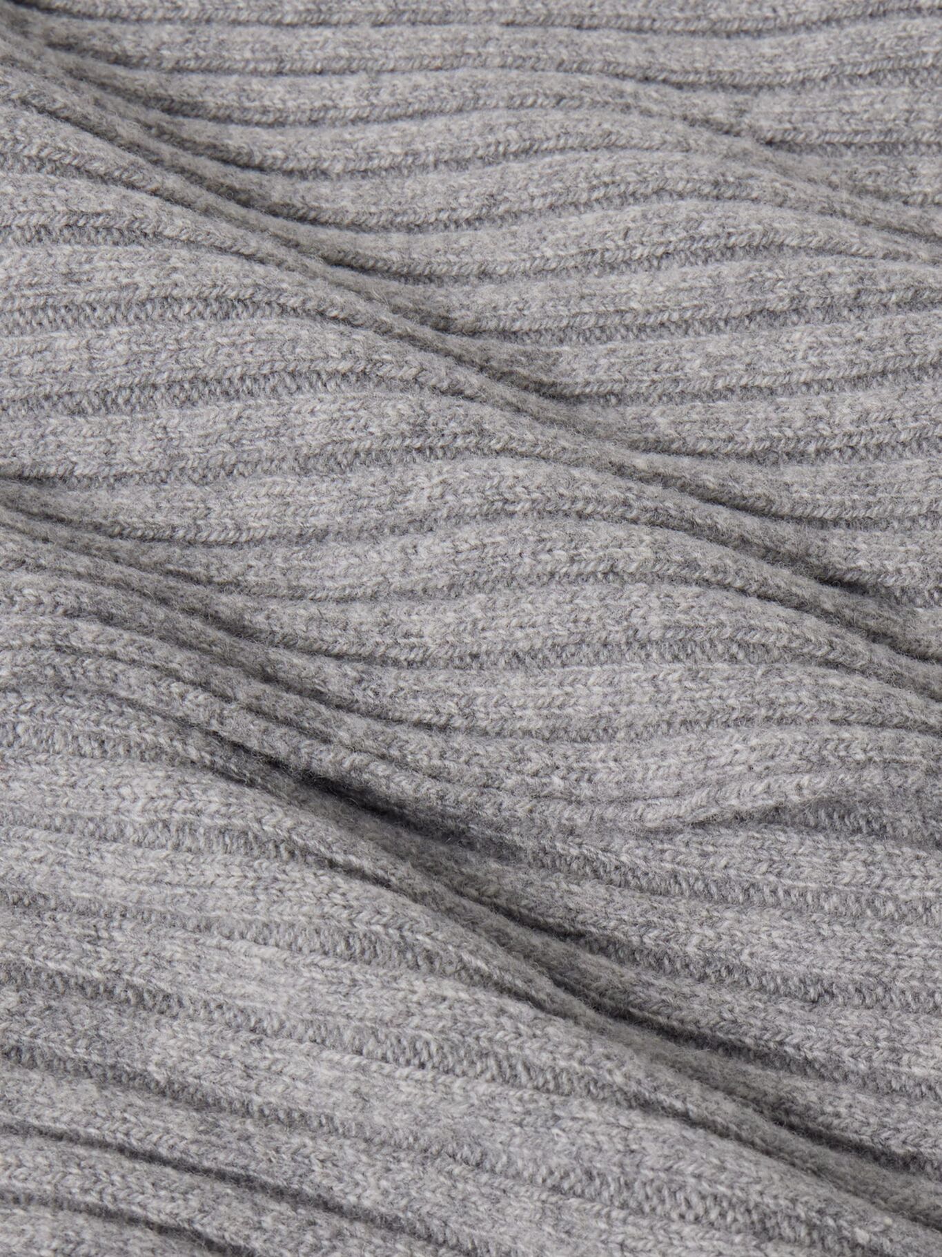 Шарф из смеси мериносовой шерсти и кашемира в рубчик DE PETRILLO, серый
Шарф из смеси мериносовой шерсти и кашемира в рубчик DE PETRILLO, серый