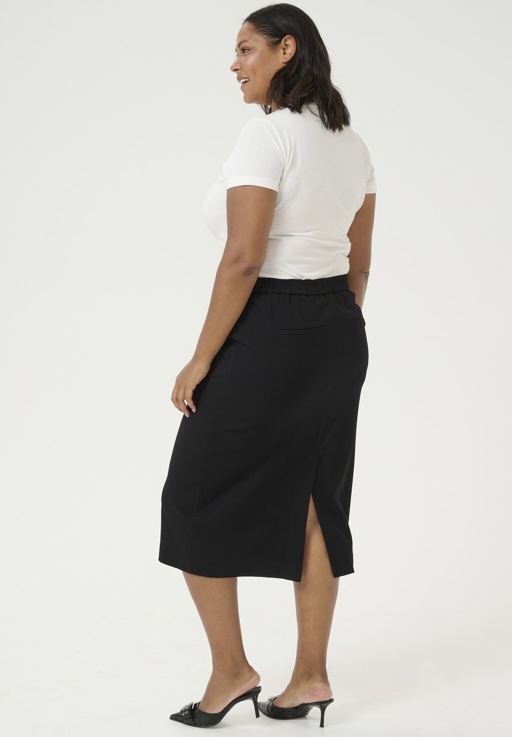 Юбка-карандаш MERLA Kaffe Curve, цвет Mottled Black 
Юбка-карандаш MERLA Kaffe Curve, цвет Mottled Black