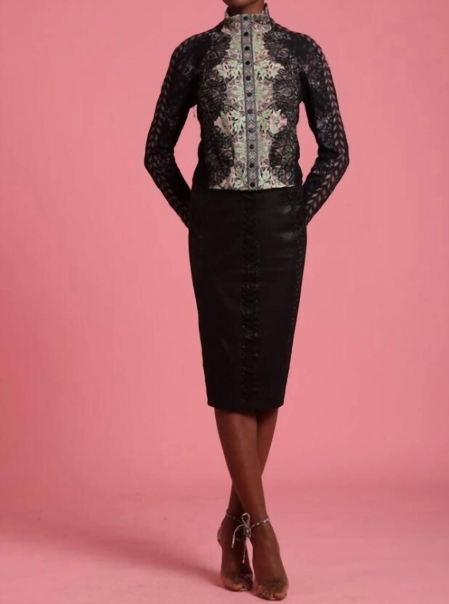 Кружевной кардиган-топ в цвете Black Forest In Earnest
Кружевной кардиган-топ в цвете Black Forest In Earnest