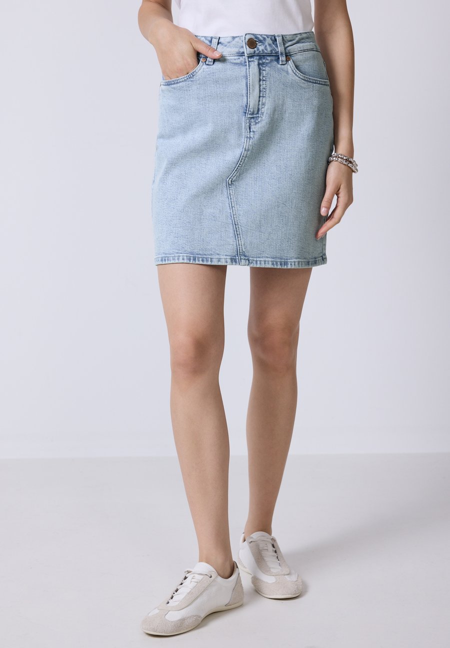 Юбка Street One Studio Denim skirt, Blau/White
Юбка Street One Studio Denim skirt, Blau/White