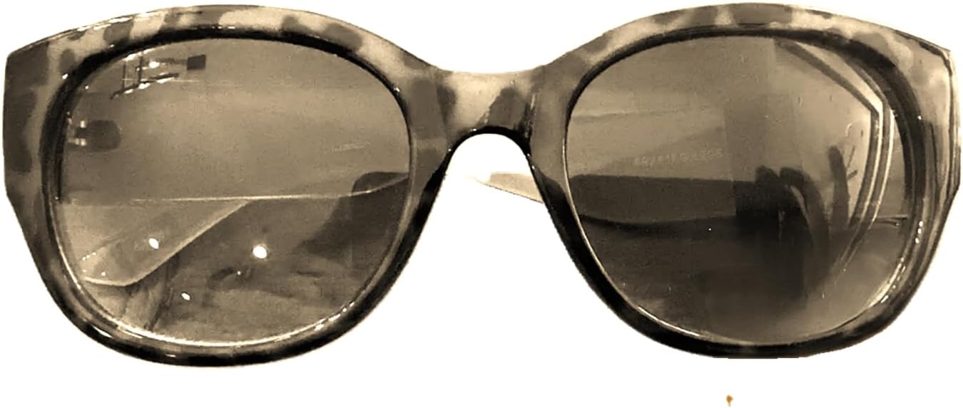 Женские солнцезащитные очки Foster Grant Maxblock Tortoise Shell Core SR1221 с полупрозрачными дужками, 100% защита от УФ-излучения, новые. В комплекте с бесплатным мягким чехлом из микрофибры для чистки линз, Brown
Женские солнцезащитные очки Foster Grant Maxblock Tortoise Shell Core SR1221 с полупрозрачными дужками, 100% защита от УФ-излучения, новые. В комплекте с бесплатным мягким чехлом из микрофибры для чистки линз, Brown