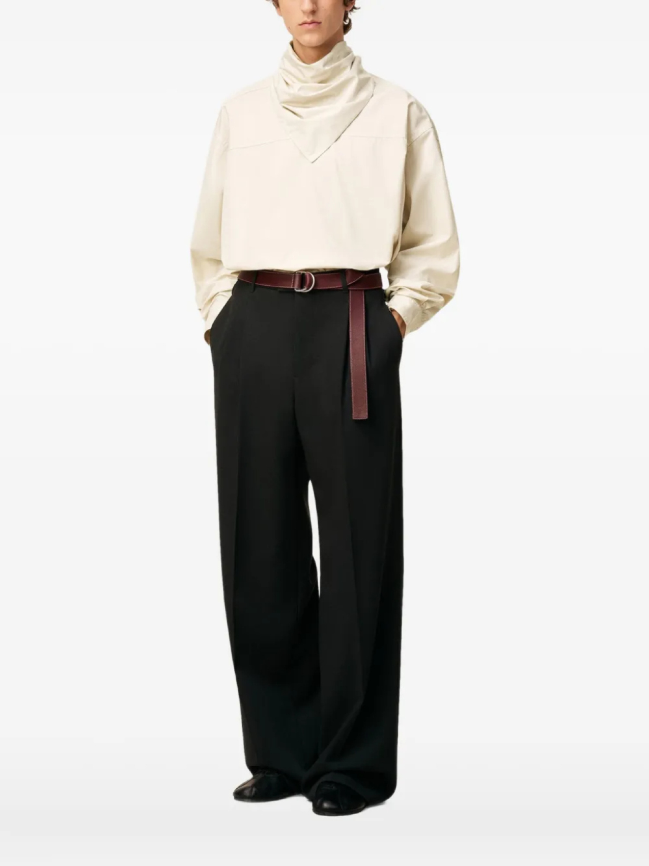 Рубашка с воротником-банданой AMI Paris, нейтральный
Рубашка с воротником-банданой AMI Paris, нейтральный