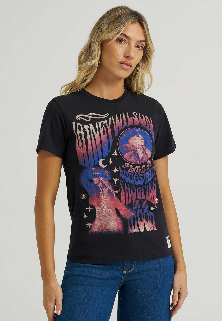 Футболка Wrangler SHORT SLEEVE REGULAR FOR MULTIPLE FITS, Black, Черный, Футболка Wrangler SHORT SLEEVE REGULAR FOR MULTIPLE FITS, Black
Футболка Wrangler SHORT SLEEVE REGULAR FOR MULTIPLE FITS, Black, Черный, Футболка Wrangler SHORT SLEEVE REGULAR FOR MULTIPLE FITS, Black