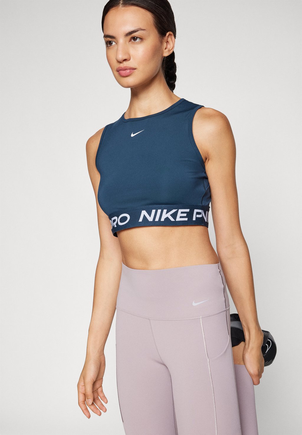 Топ CROP TANK Nike Performance, синий
Топ CROP TANK Nike Performance, синий