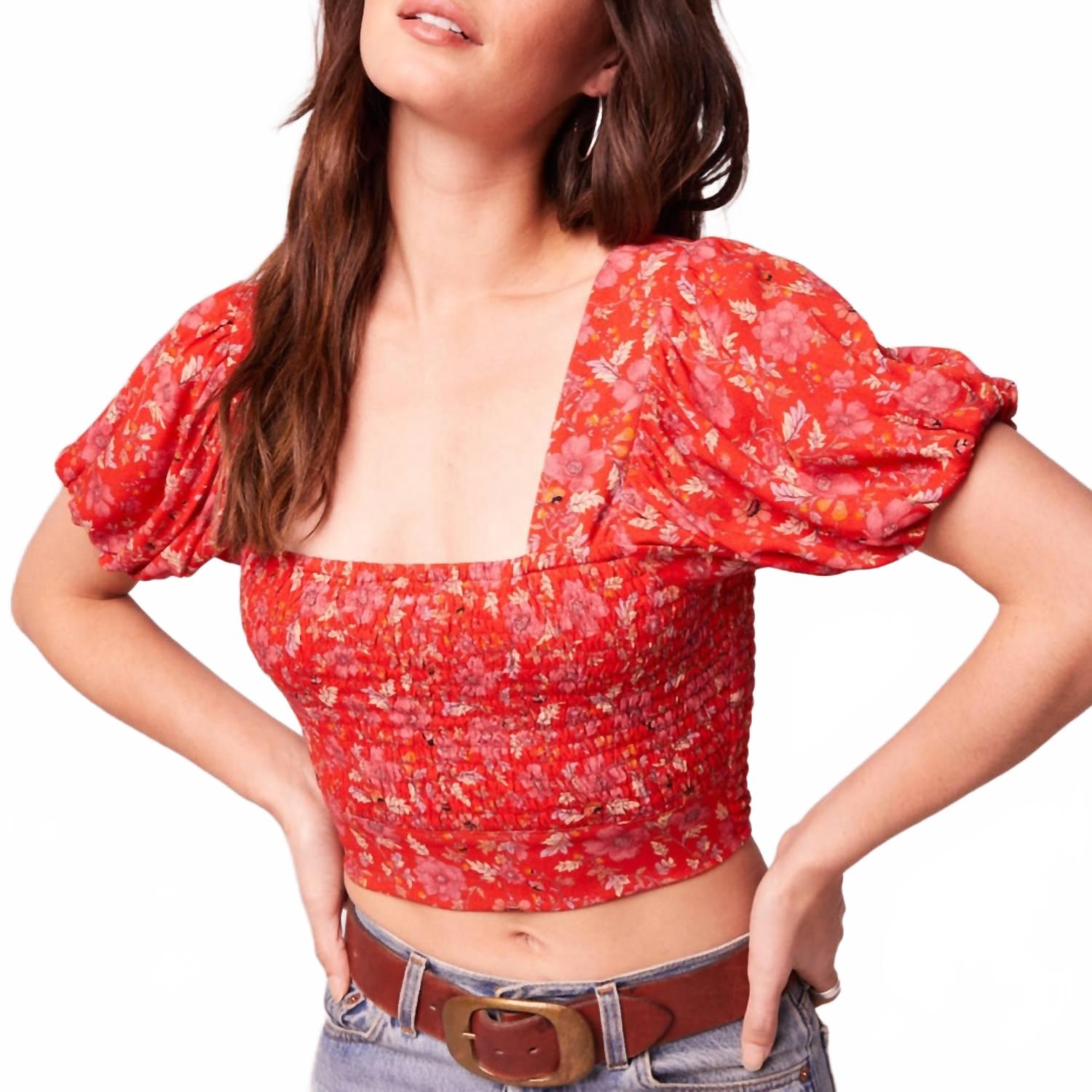 Joelle укороченная блузка с цветочным принтом и сборками в малиновом цвете Band of the free
Joelle укороченная блузка с цветочным принтом и сборками в малиновом цвете Band of the free