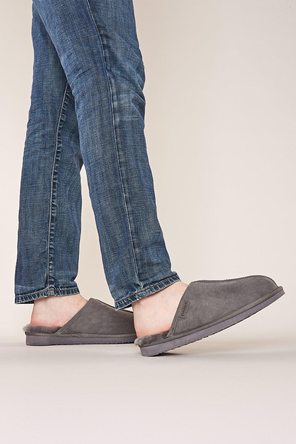 Роскошные тапочки-мюли из овчины 'Foxtail' Moshulu, серый 
Роскошные тапочки-мюли из овчины 'Foxtail' Moshulu, серый