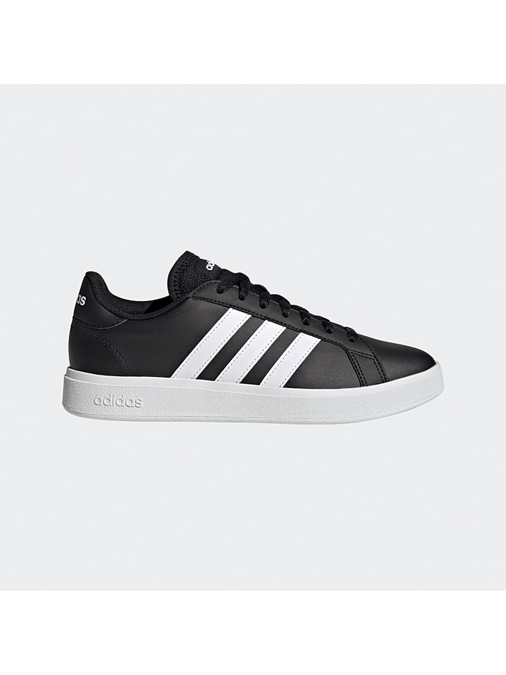 Adidas Кроссовки "Grand Court Base 2.0" в черно-белом цвете
Adidas Кроссовки "Grand Court Base 2.0" в черно-белом цвете