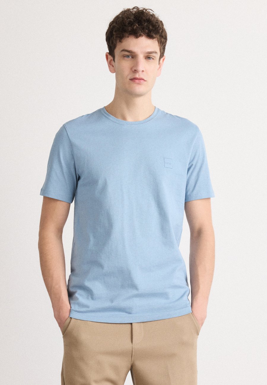 Футболка BOSS TALES, Light Pastel Blue/Light Blue
Футболка BOSS TALES, Light Pastel Blue/Light Blue