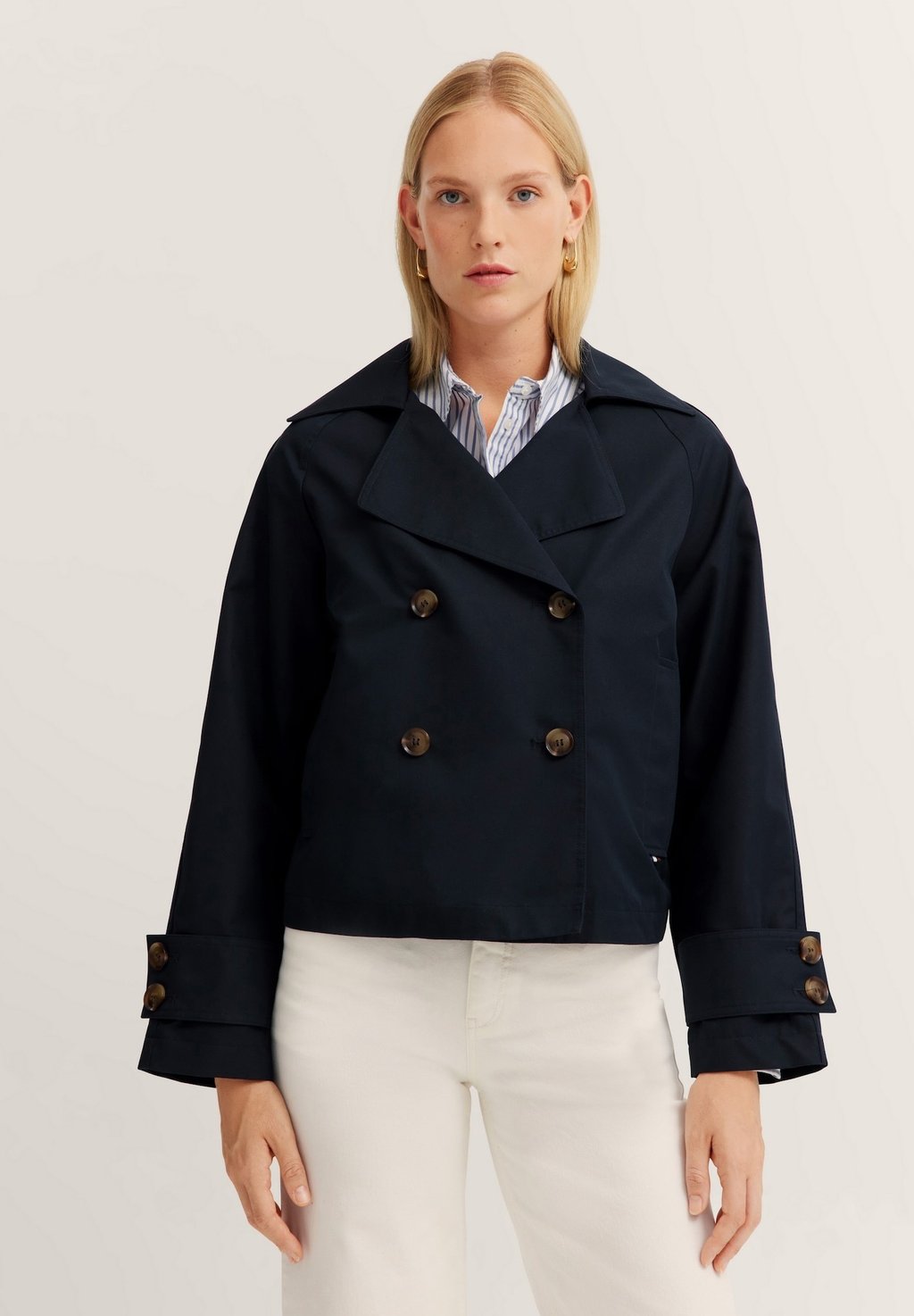 Легкая куртка bugatti, темно-синий
Легкая куртка bugatti, темно-синий