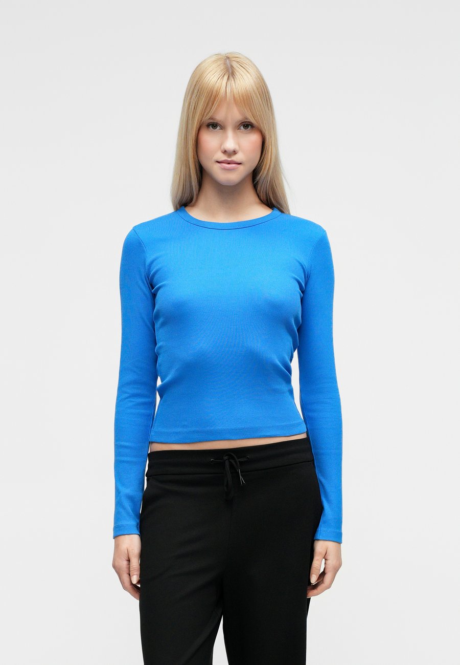 Топ Vero Moda LS GA JRS NOOS, Nebulas Blue/Blue
Топ Vero Moda LS GA JRS NOOS, Nebulas Blue/Blue