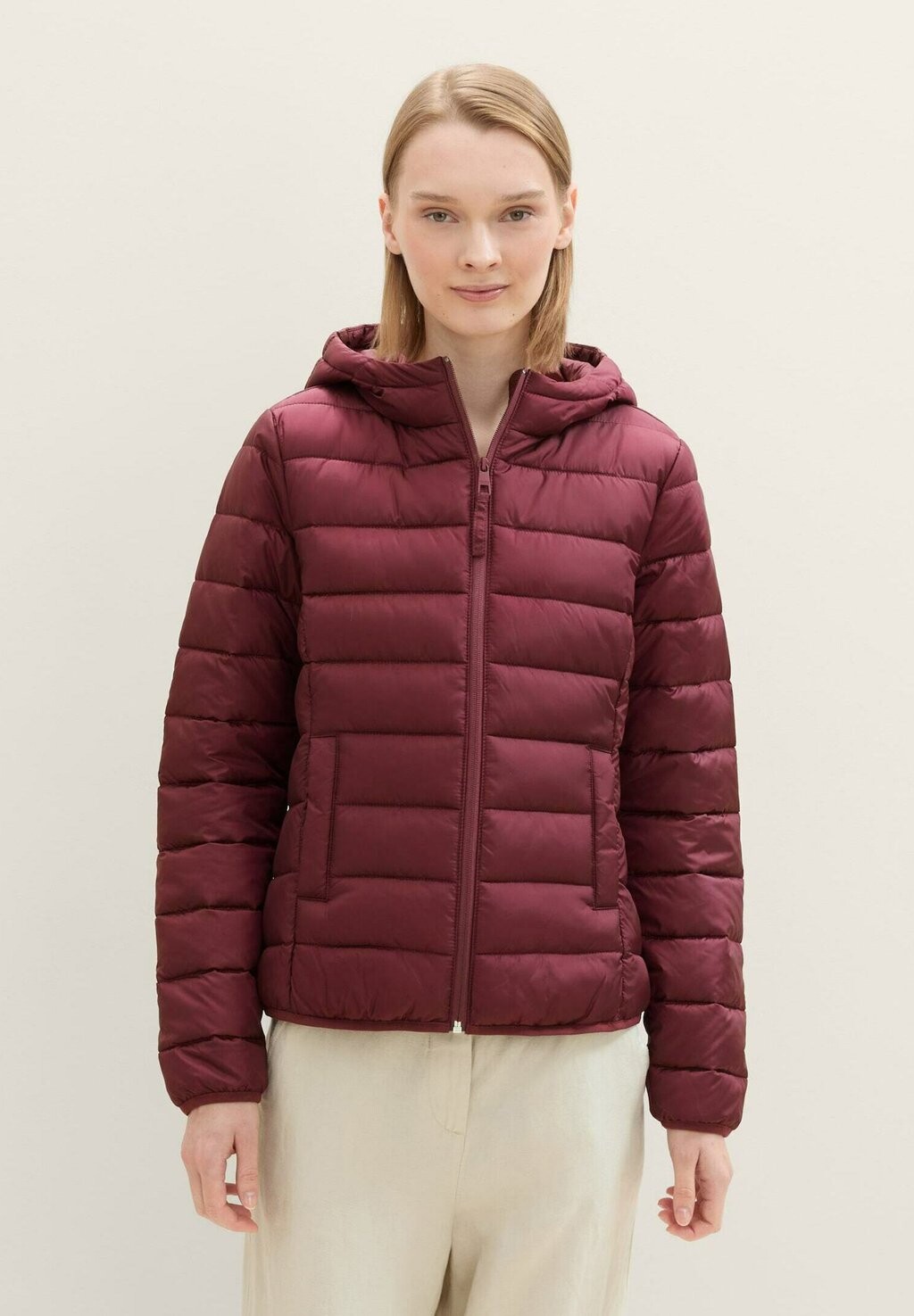 Зимняя куртка STEPP MIT KAPUZE TOM TAILOR DENIM, темно-красный
Зимняя куртка STEPP MIT KAPUZE TOM TAILOR DENIM, темно-красный