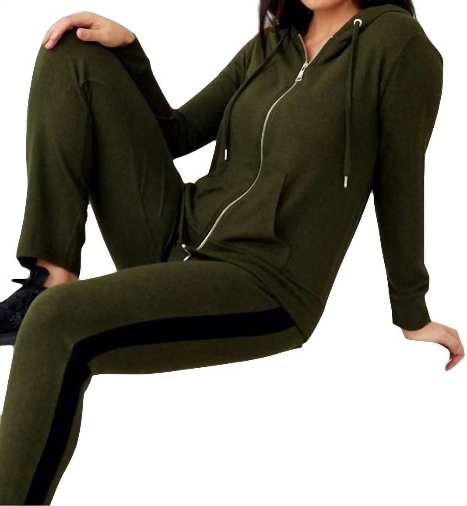 Классическая толстовка с капюшоном в цвете Sage french kyss
Классическая толстовка с капюшоном в цвете Sage french kyss