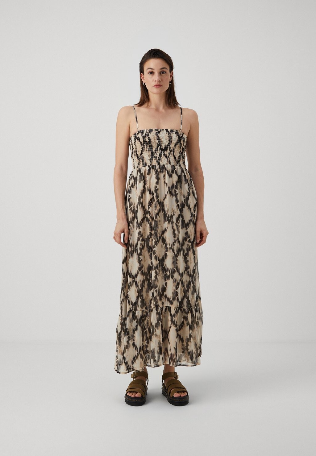 Длинное платье ONLELENA LIFE STRAP ANKLE DRESS ONLY, черный
Длинное платье ONLELENA LIFE STRAP ANKLE DRESS ONLY, черный