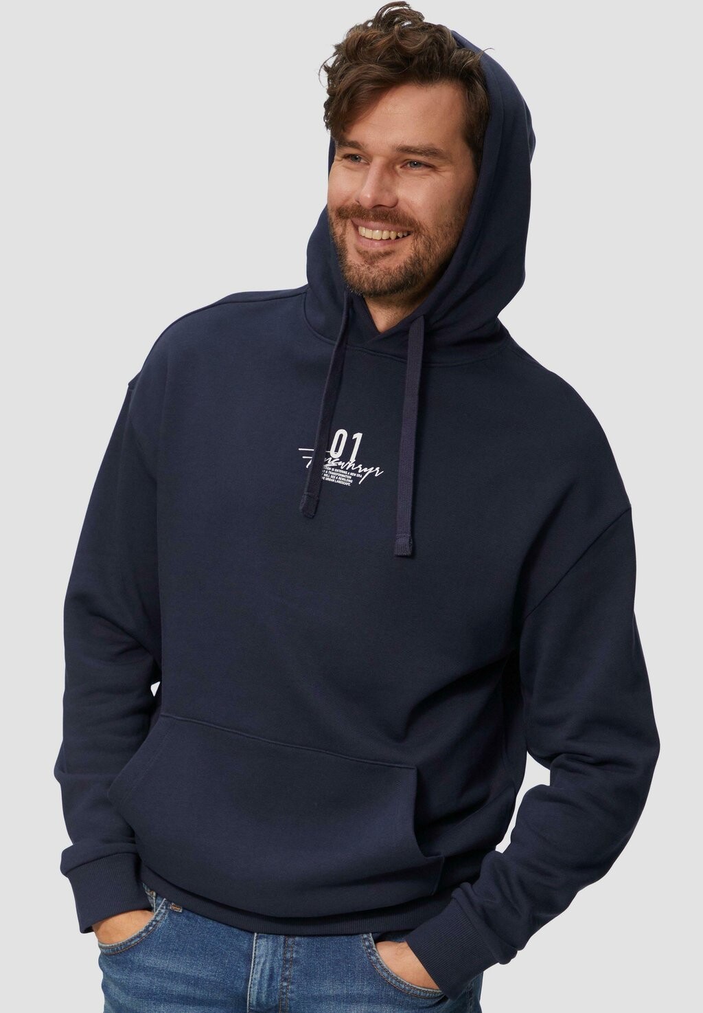 Толстовка с капюшоном MIT FRONTPRINT QS, темно-синий
Толстовка с капюшоном MIT FRONTPRINT QS, темно-синий