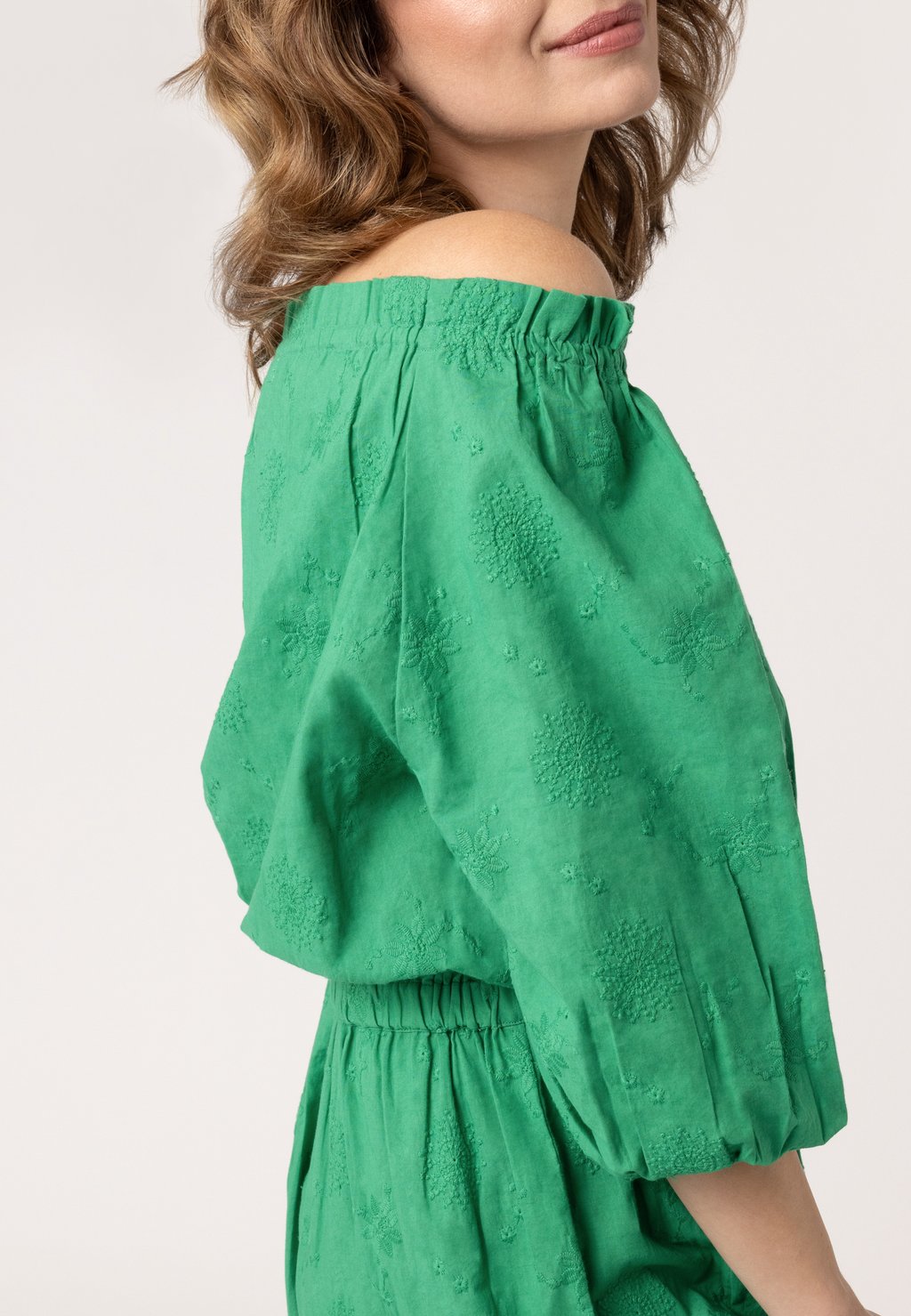 Платье макси QUIOSQUE, зеленый
Платье макси QUIOSQUE, зеленый