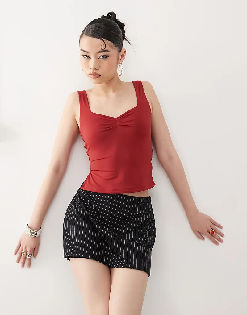 Облегающий топ с вырезом сердечком и разрезом по бокам спереди, красного цвета Princess Polly
Облегающий топ с вырезом сердечком и разрезом по бокам спереди, красного цвета Princess Polly