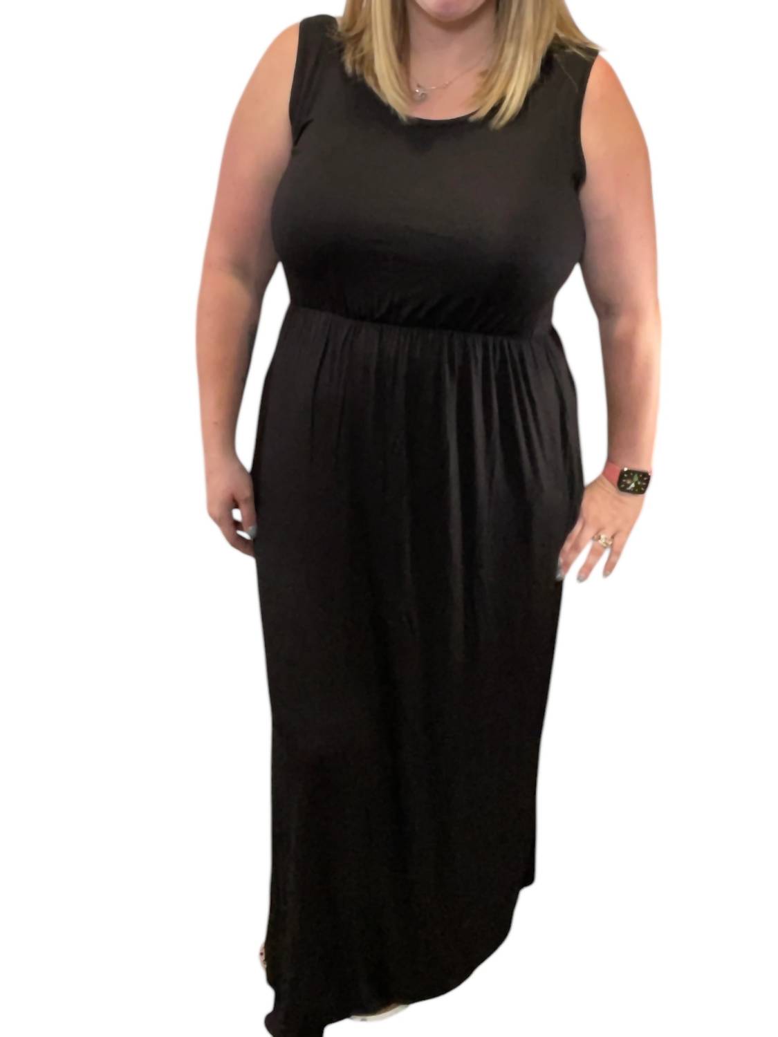 Классическое макси-платье черного цвета White Birch
Классическое макси-платье черного цвета White Birch