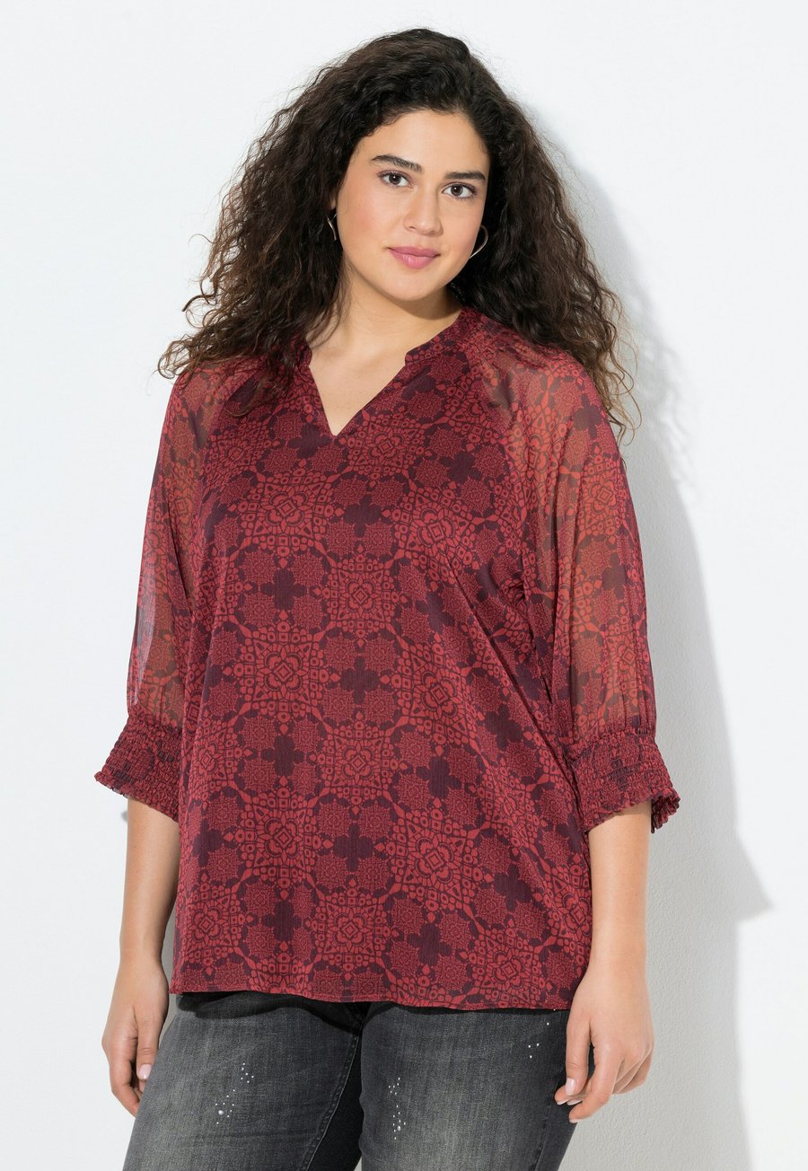 Блуза Ulla Popken ORNATE SHEER LAYERED, Carmine Red/Dark Red
Блуза Ulla Popken ORNATE SHEER LAYERED, Carmine Red/Dark Red