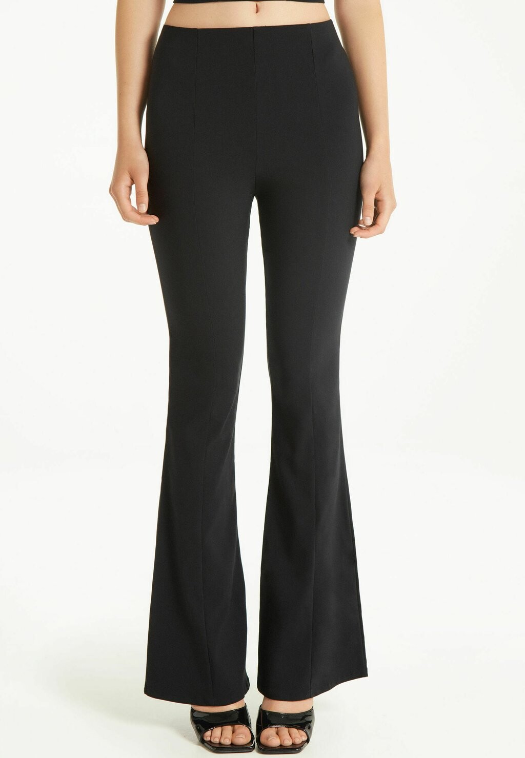 Расклешенные брюки из ткани Tezenis, цвет schwarz black 
Расклешенные брюки из ткани Tezenis, цвет schwarz black