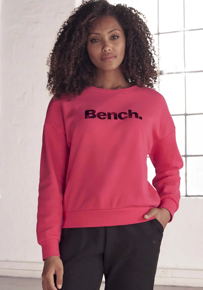 Bench Толстовка для отдыха "-Loungeshirt", с блестящим логотипом, одежда для отдыха, костюм для отдыха Bench Loungewear, розовый 
Bench Толстовка для отдыха "-Loungeshirt", с блестящим логотипом, одежда для отдыха, костюм для отдыха Bench Loungewear, розовый