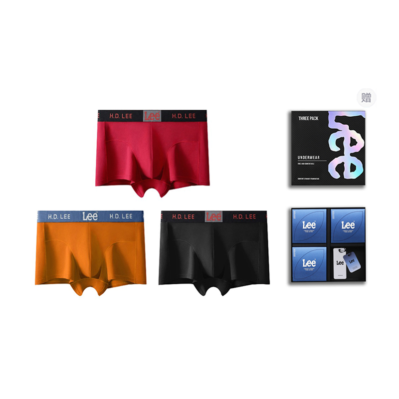 Подарочный набор мужских трусов боксеров 3 шт Lee, черный
Подарочный набор мужских трусов боксеров 3 шт Lee, черный