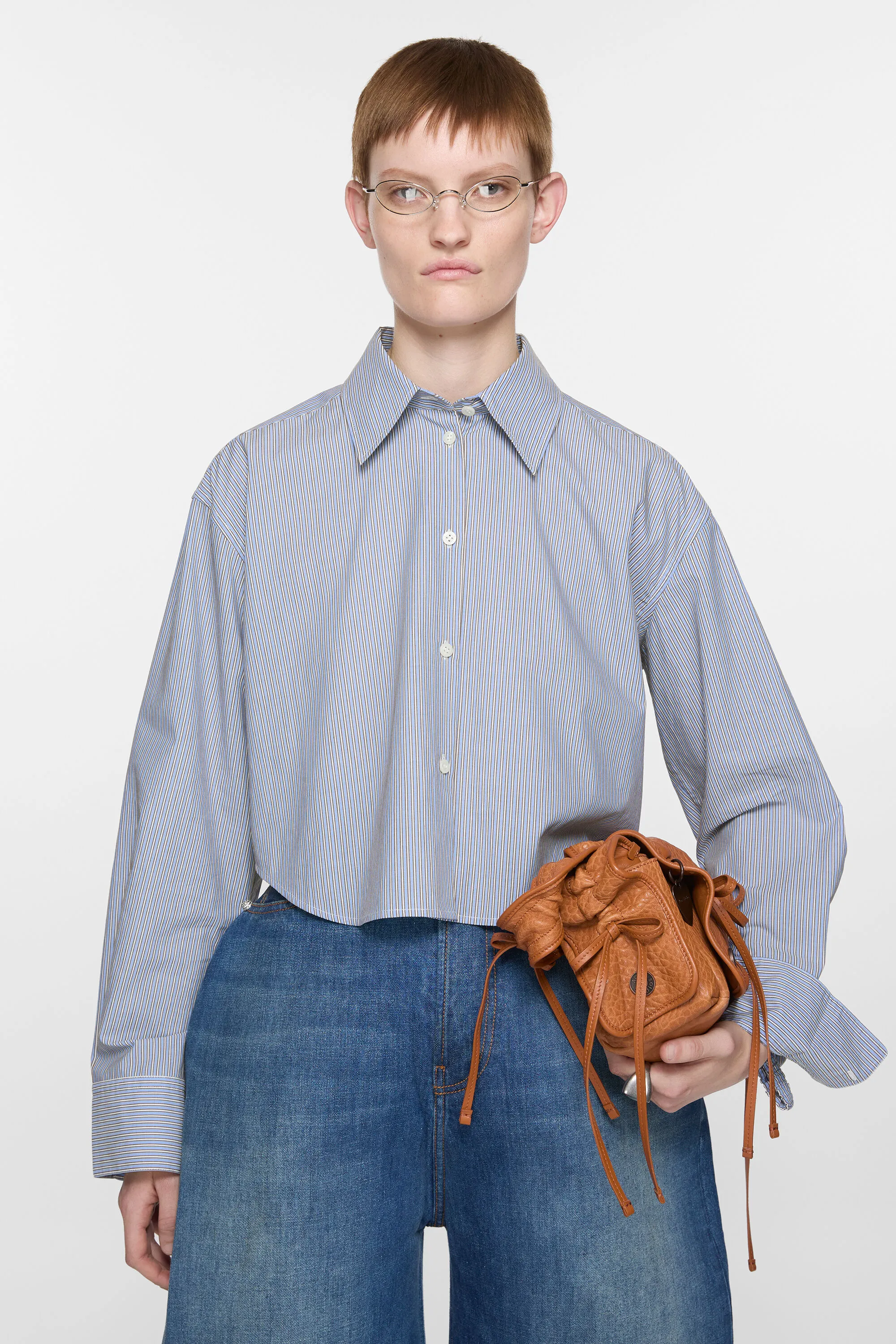 Рубашка жаккардовая тонкая полоска Acne Studios, цвет Sky Blue/coffee Brown 
Рубашка жаккардовая тонкая полоска Acne Studios, цвет Sky Blue/coffee Brown