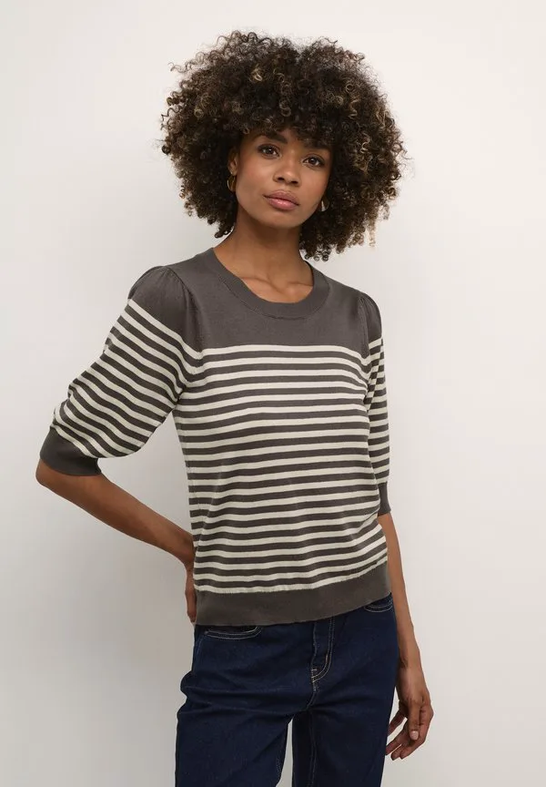 Футболка с принтом "онек" Culture, Whitecap Stripe, Белый, Футболка с принтом "онек" Culture, Whitecap Stripe
Футболка с принтом "онек" Culture, Whitecap Stripe, Белый, Футболка с принтом "онек" Culture, Whitecap Stripe