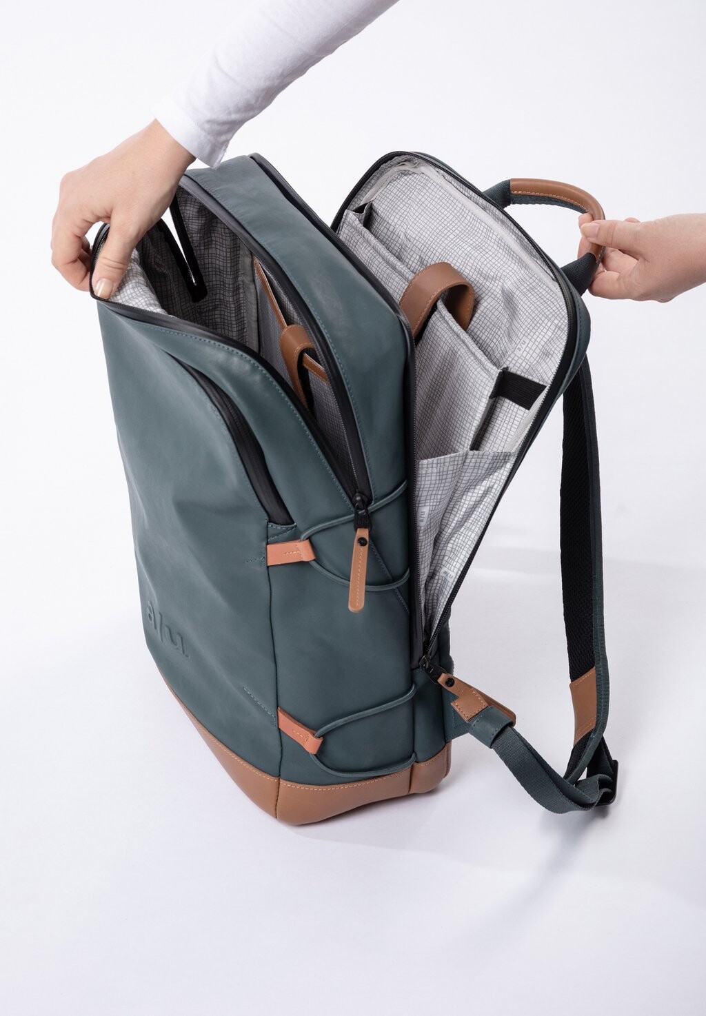 Рюкзак KAWAGUCHI Aunts & Uncles, цвет cosmic void
Рюкзак KAWAGUCHI Aunts & Uncles, цвет cosmic void