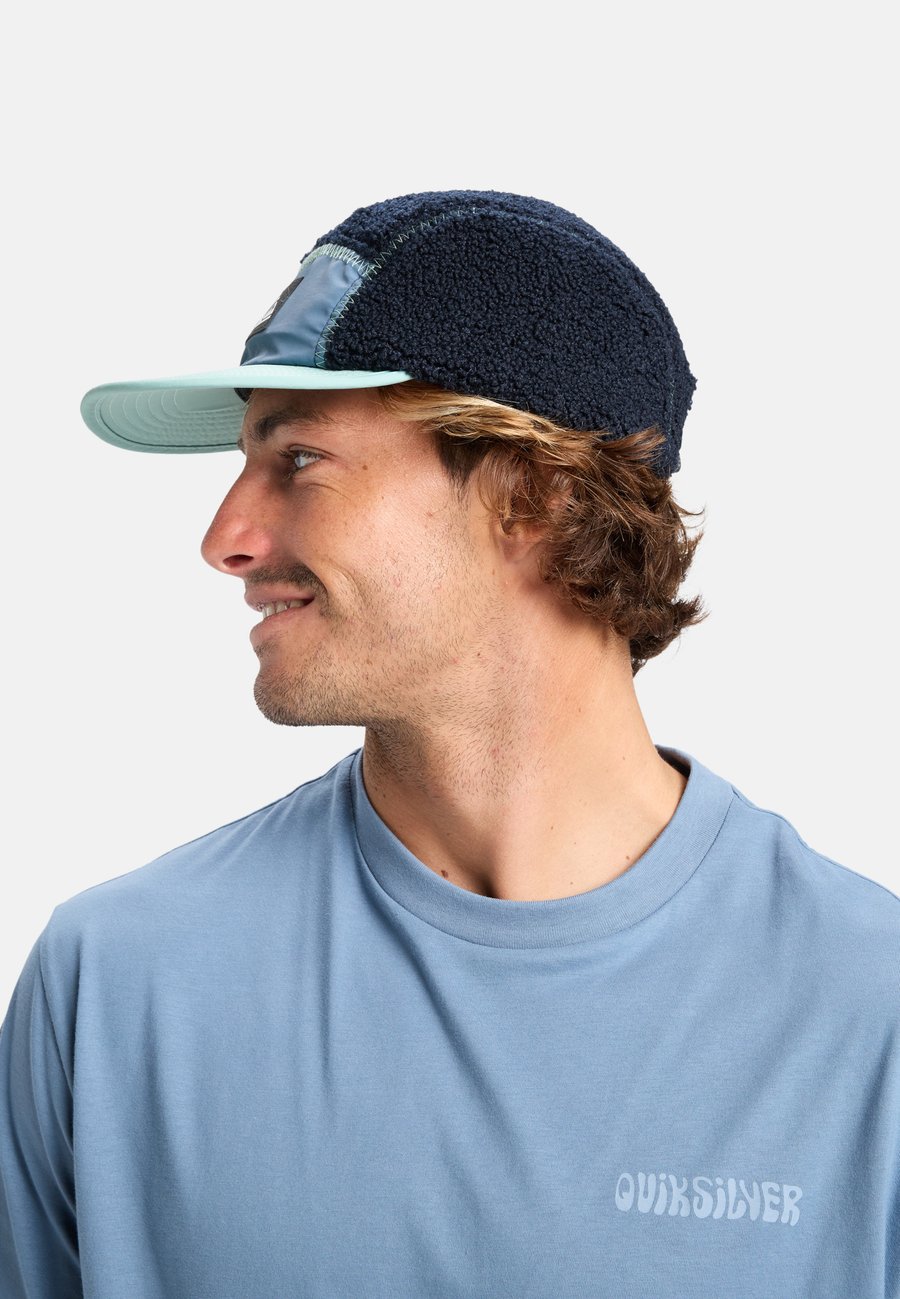 Бейсболка Quiksilver ALASKA, Dark Navy/Dark Blue
Бейсболка Quiksilver ALASKA, Dark Navy/Dark Blue