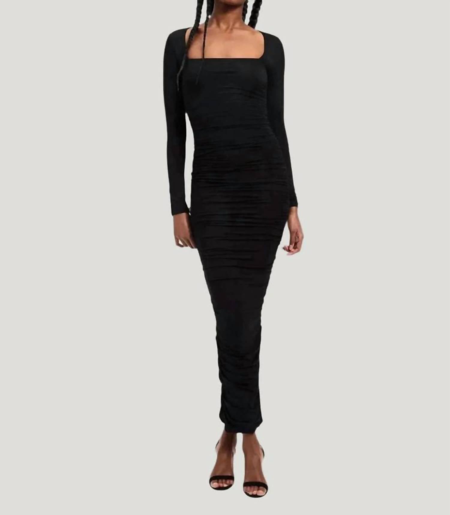 Черное макси-платье с квадратным вырезом и сборками GOOD AMERICAN 
Черное макси-платье с квадратным вырезом и сборками GOOD AMERICAN