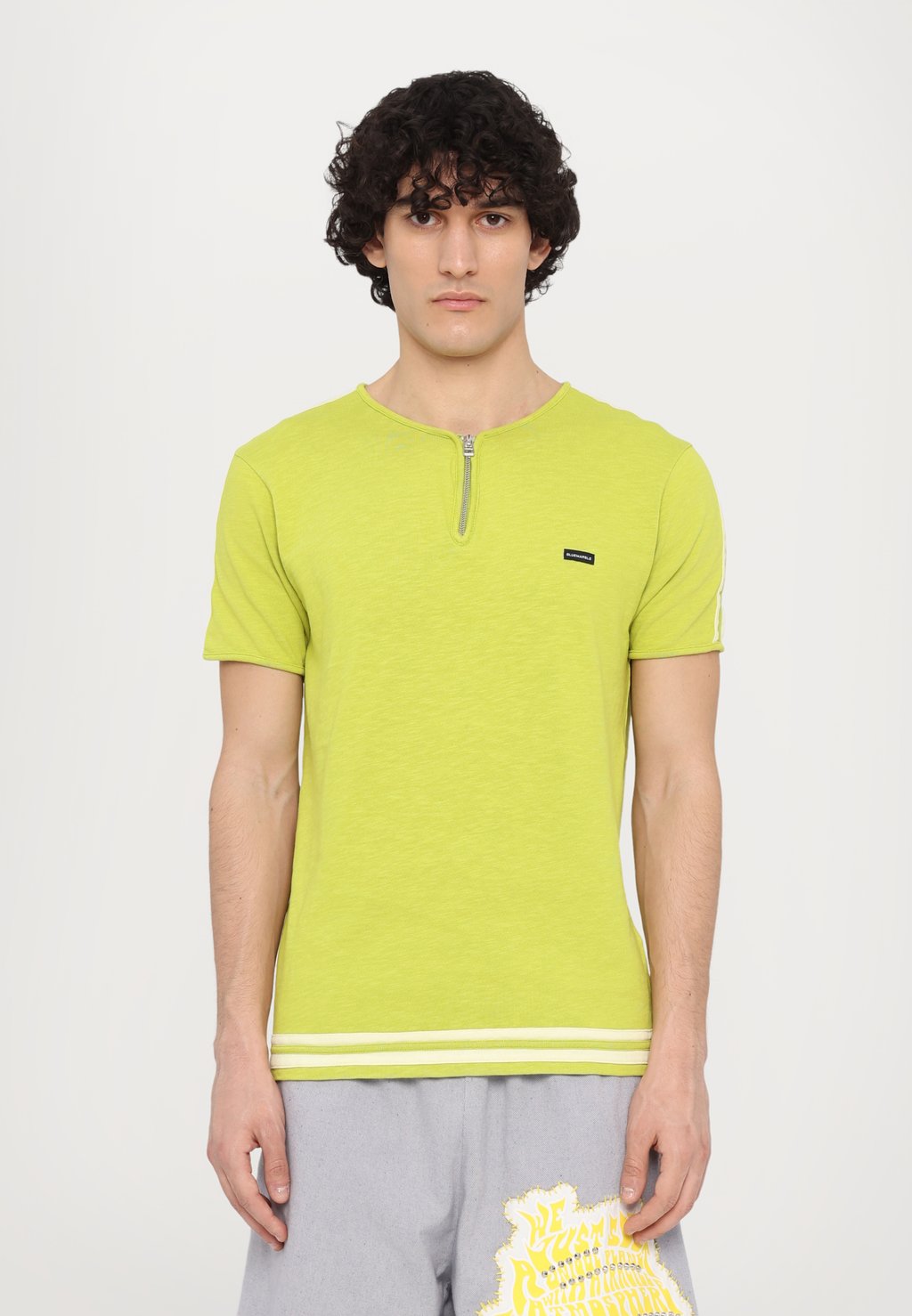 Базовая футболка BLUEMARBLE, желтый
Базовая футболка BLUEMARBLE, желтый