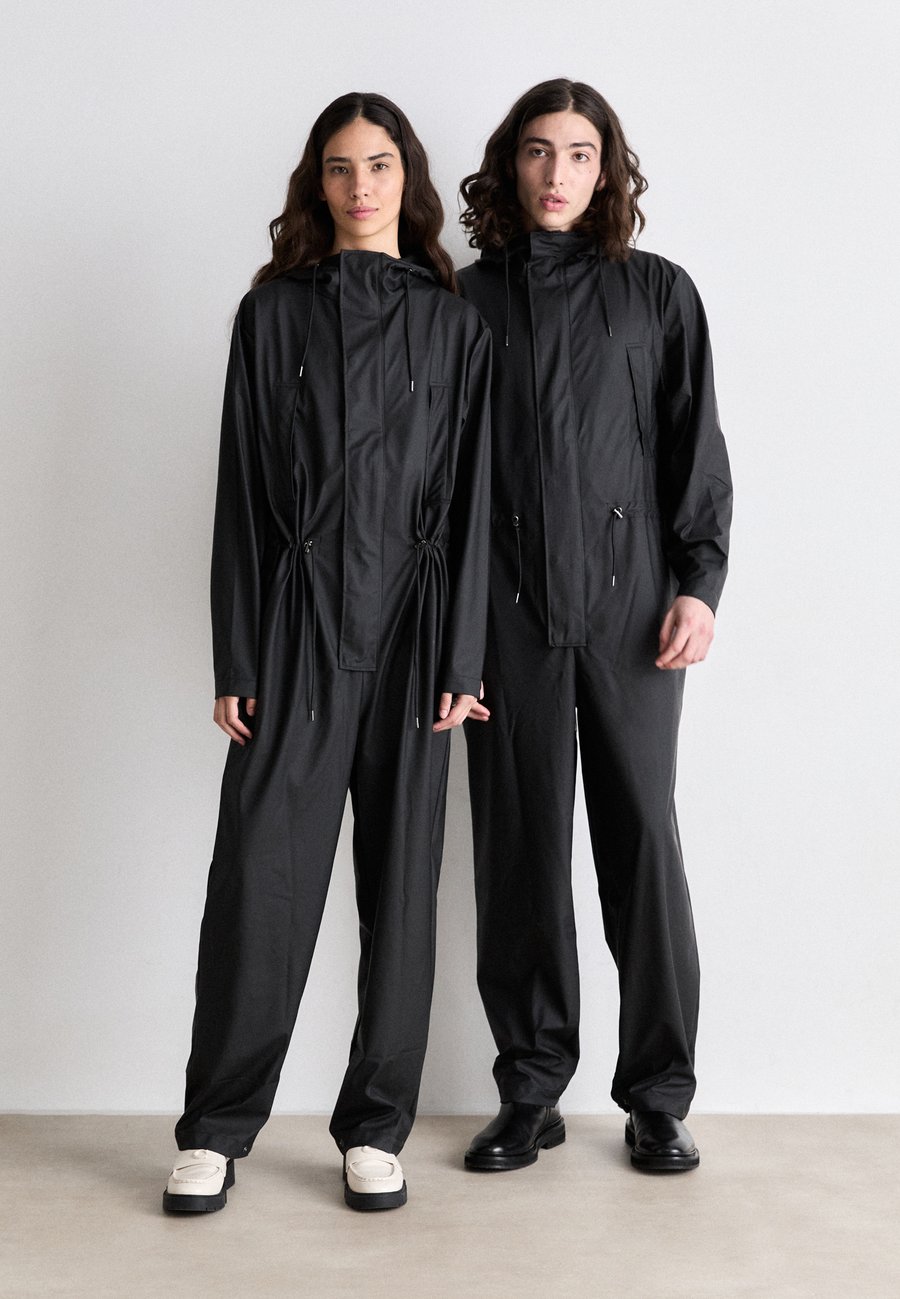 Комбинезон Rains REGULAR UNISEX, Black
Комбинезон Rains REGULAR UNISEX, Black